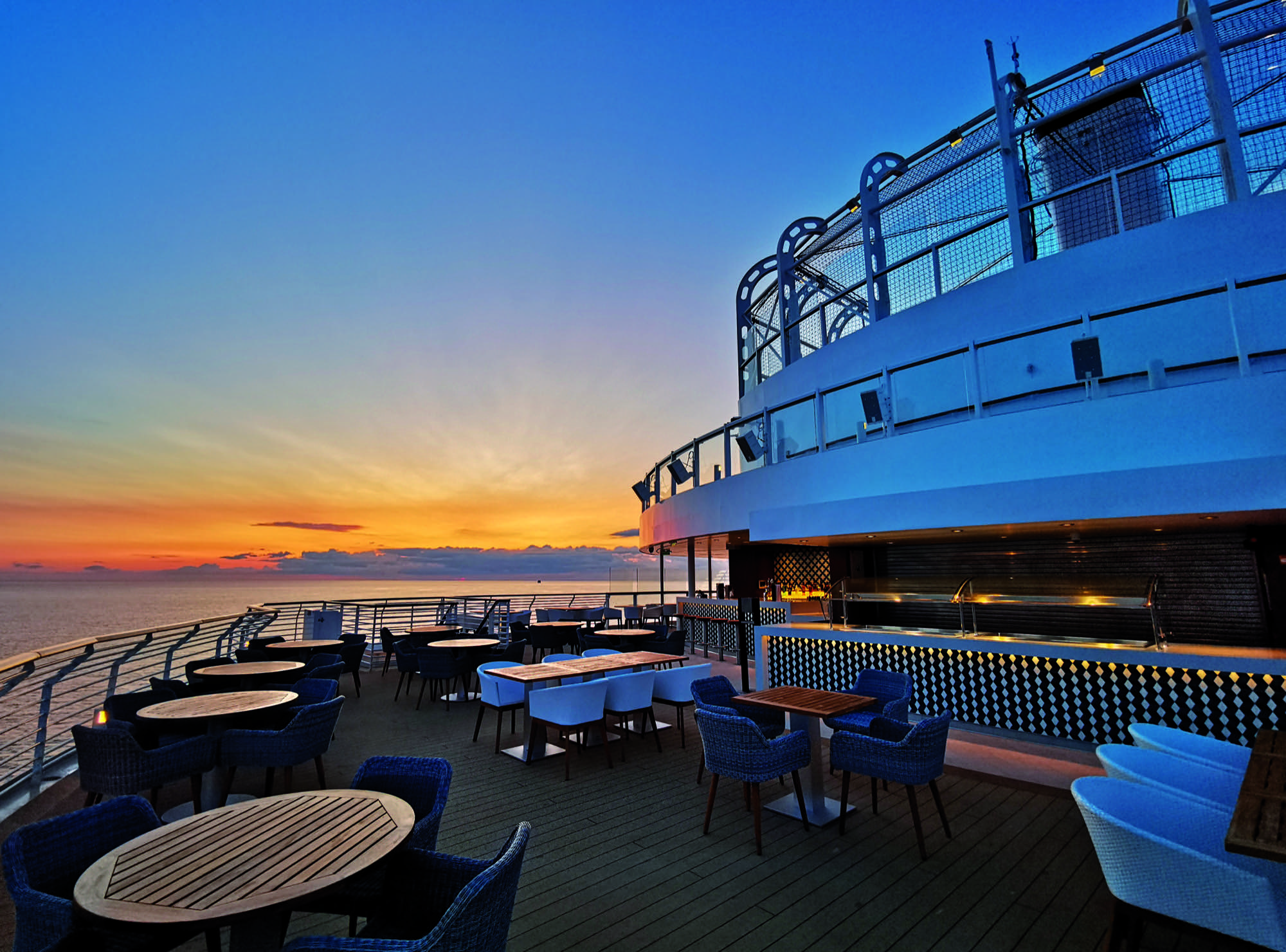 Saga Spirit of Discovery Veranda and Grill 1.jpg